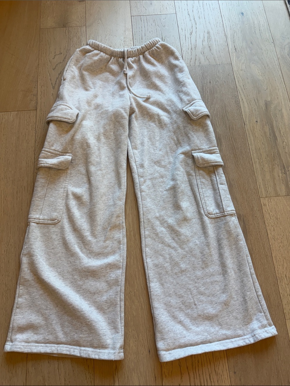 GARAGE Women’s Light Gray Cargo Sweatpants with Wide Leg
